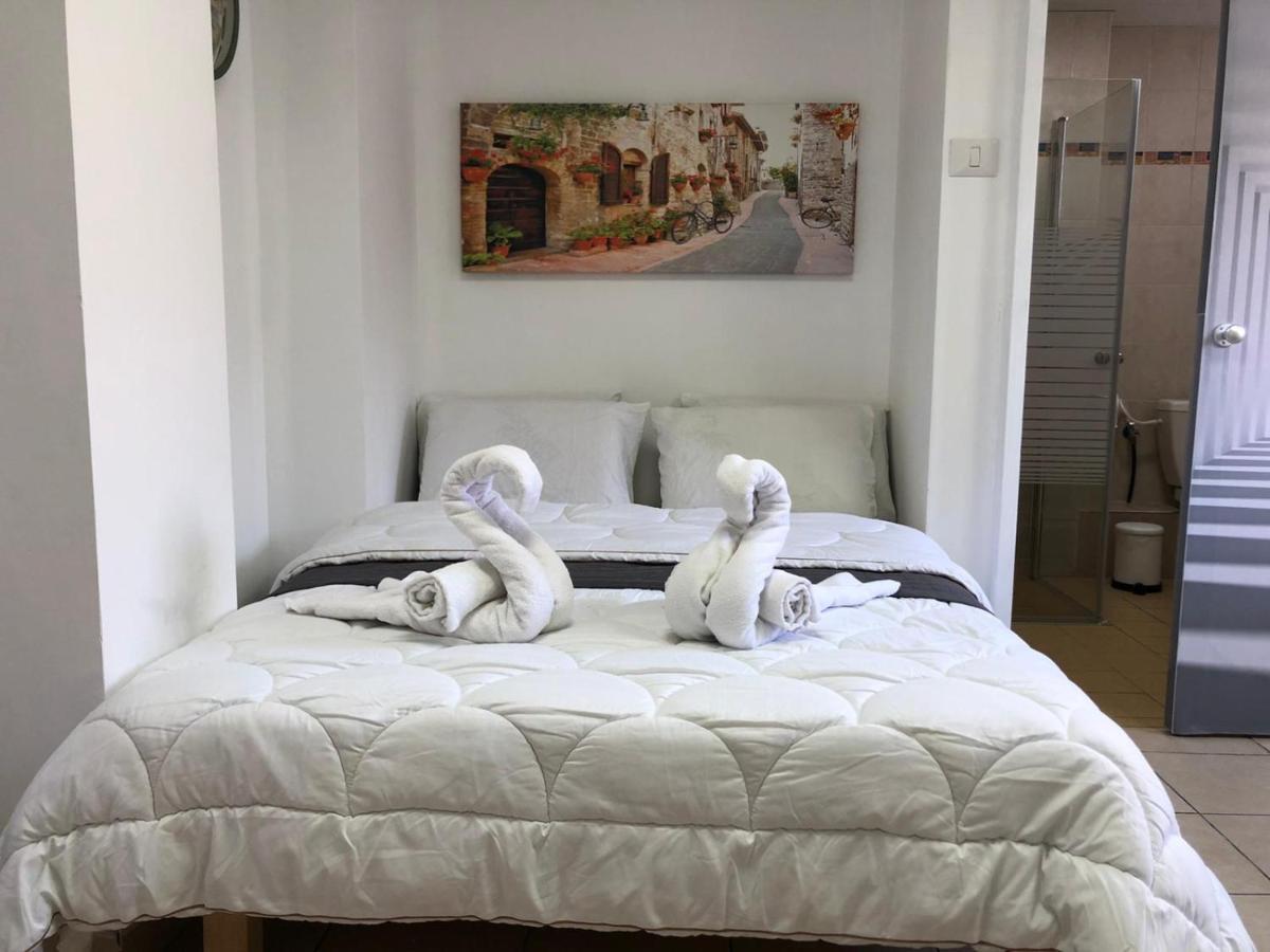 בת ים Hotel Room Service מראה חיצוני תמונה