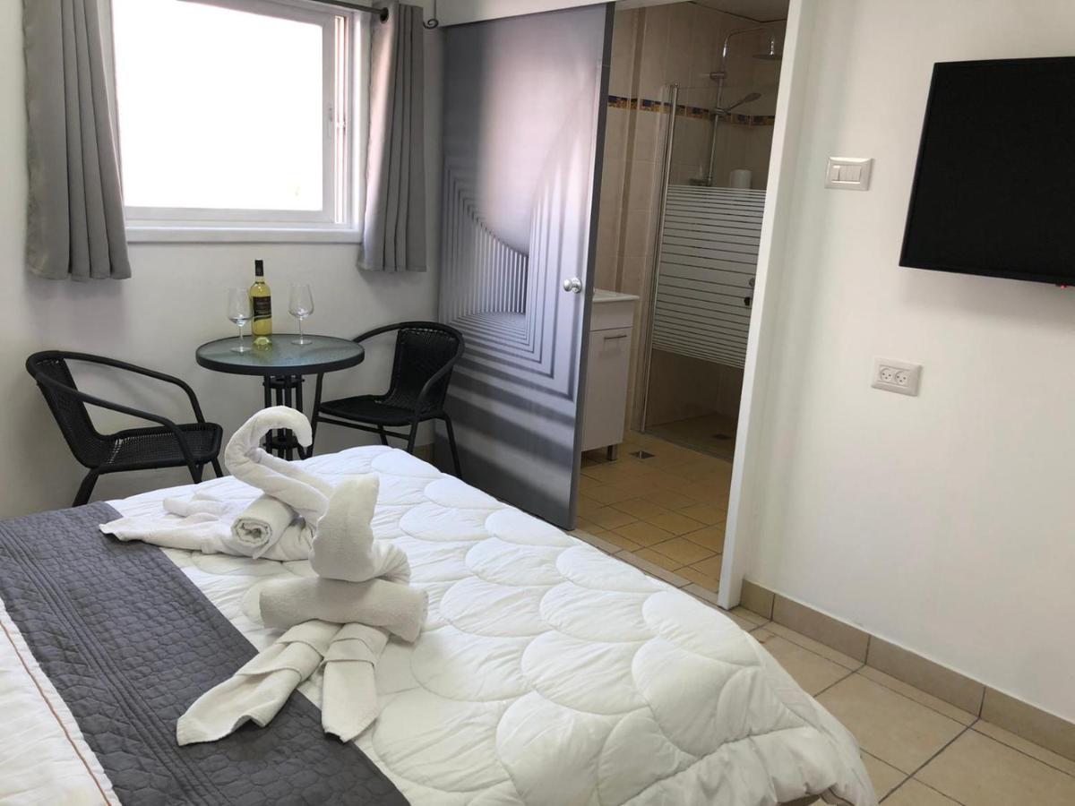 בת ים Hotel Room Service מראה חיצוני תמונה